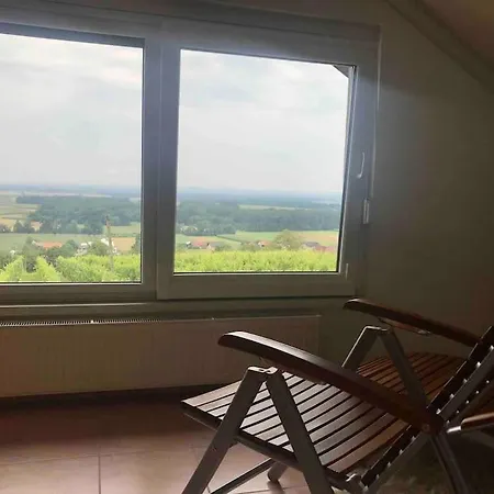 Apartma Soncek - House In The Vineyard Casa vacanze *